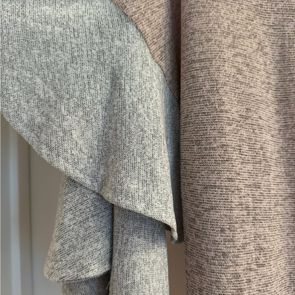 Doe & Rae Textured Knit Top with Ruffle Sleeves - Picture 2 of 3